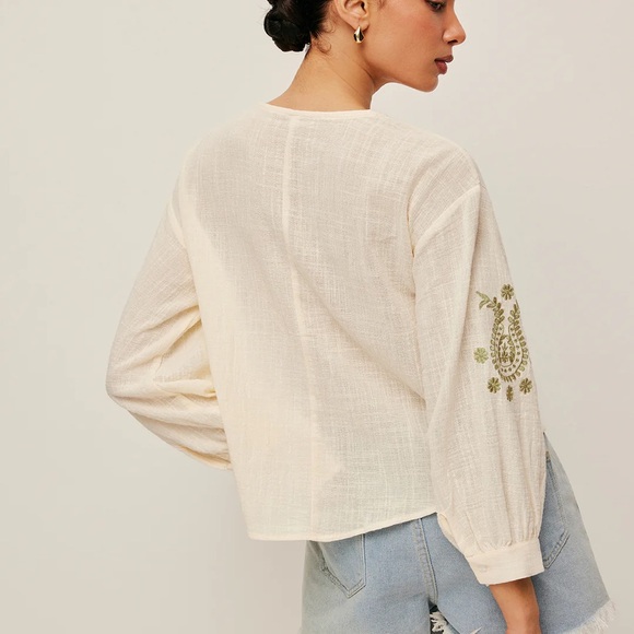 51 Boho Embroidered Blouse - Picture 6 of 6